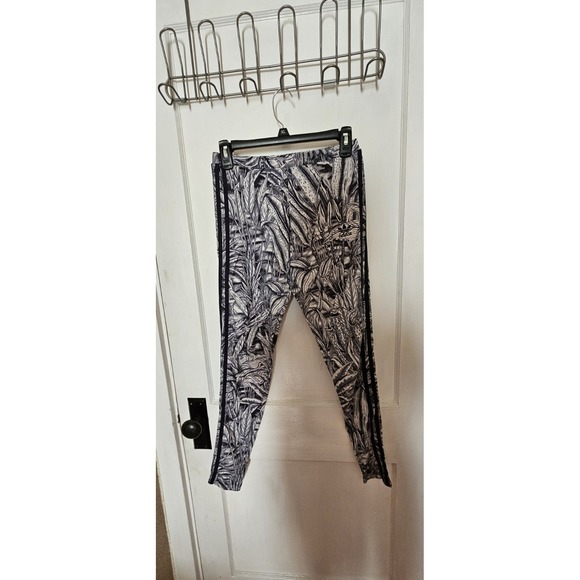 adidas Pants - Adidas Originals firebird‎ farm florera legging yoga pants Ab1987 women Sz S